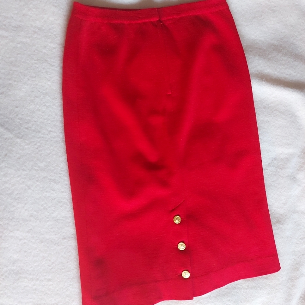Red Knee-Length Pencil Skirt for Cocktail Events